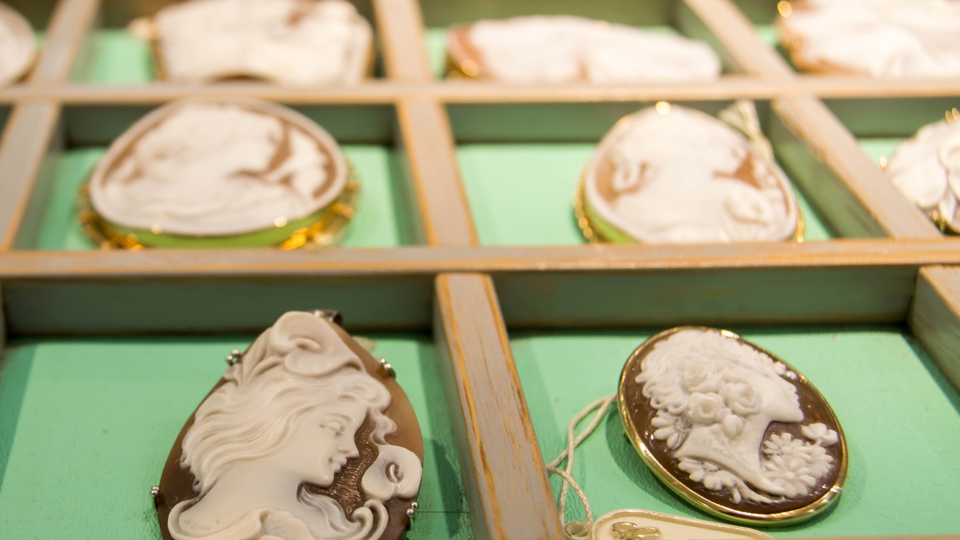 Cameo
